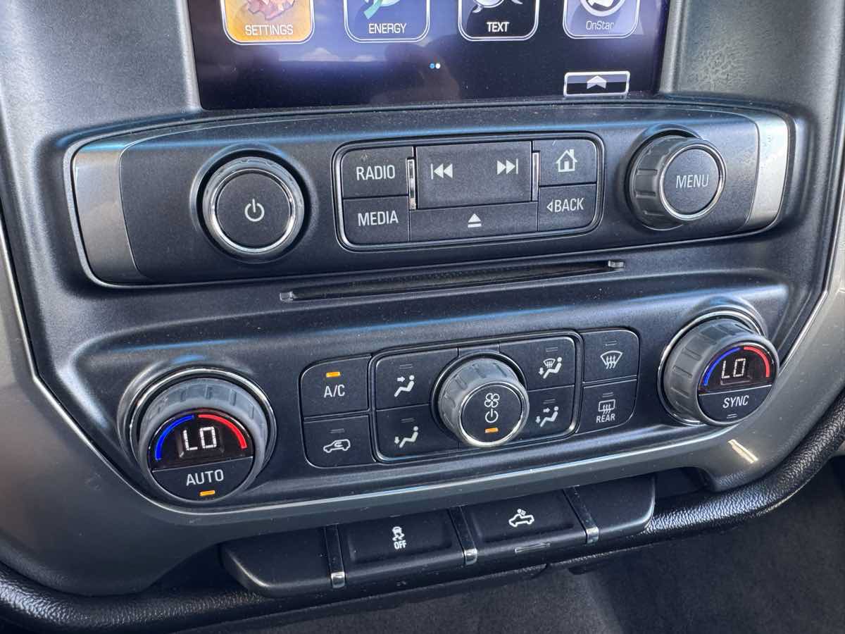 Used 2018 Chevrolet Silverado 1500 LT w/ LT Eassist Package RWD image 29
