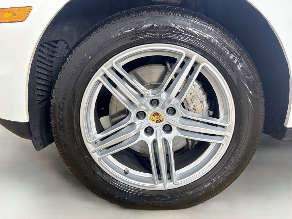 Used 2017 Porsche Macan S AWD/4WD image 32