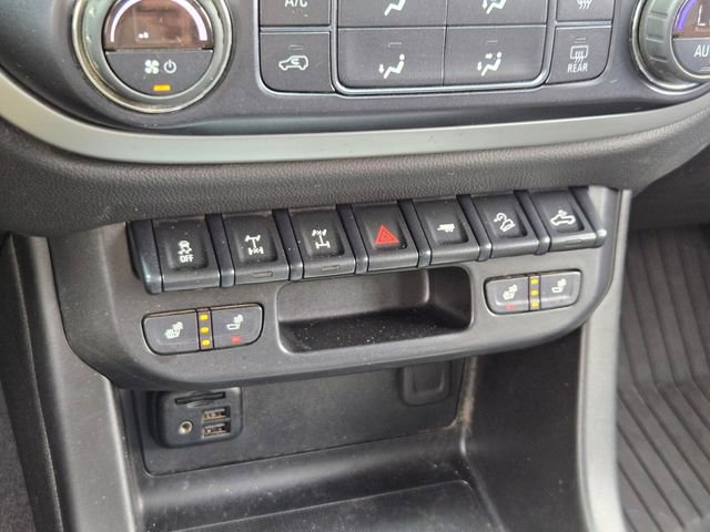 Used 2021 Chevrolet Colorado ZR2 w/ ZR2 Midnight Special Edition image 23