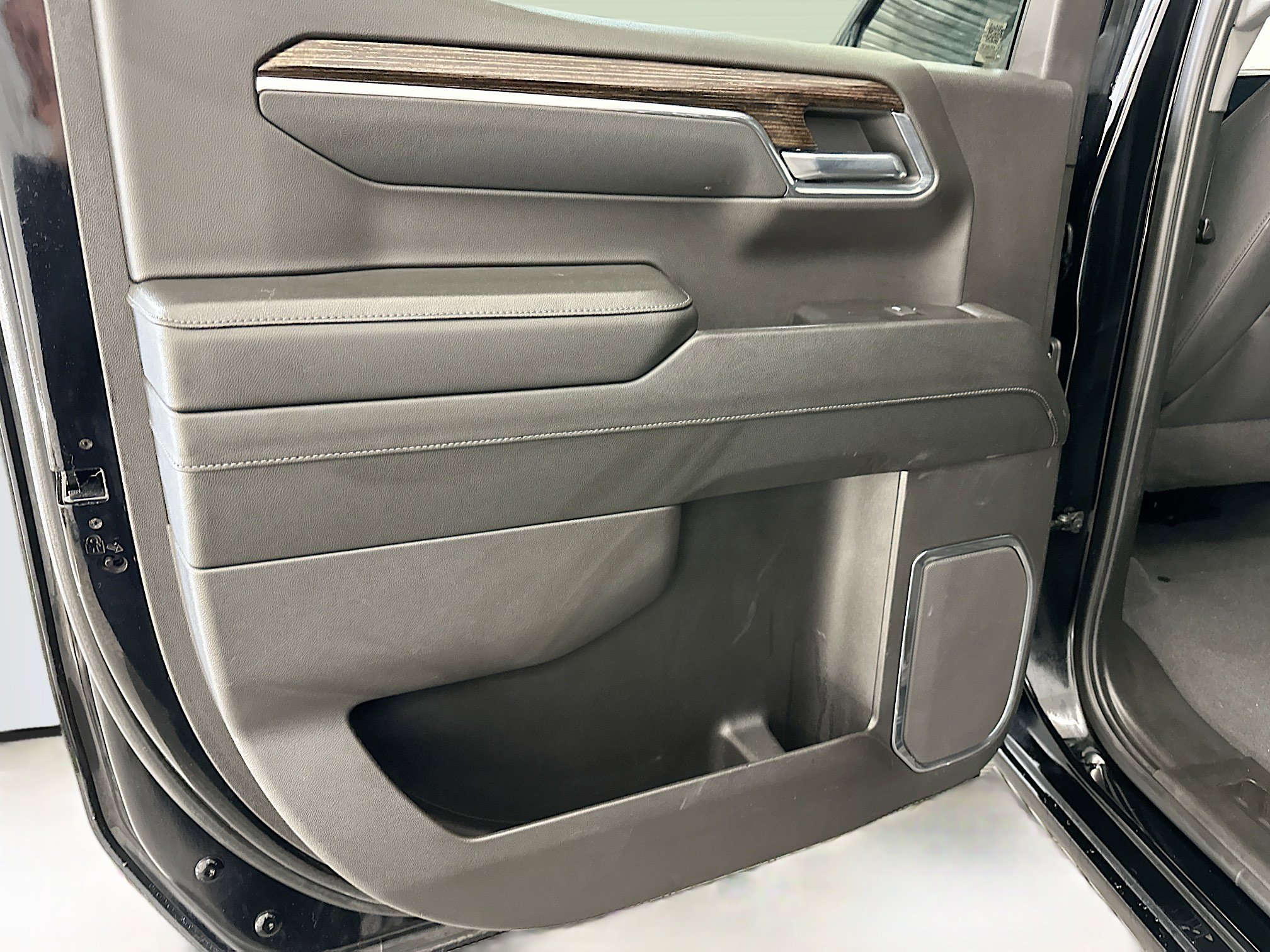 Used 2024 GMC Sierra 1500 Elevation image 27