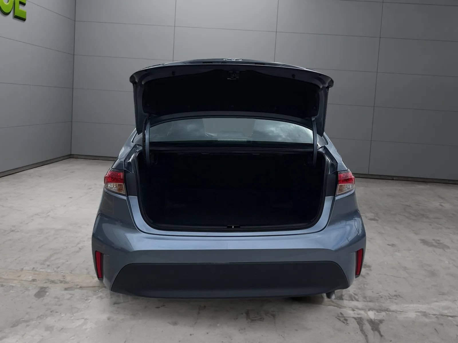 Used 2026 Toyota Corolla LE FWD image 9