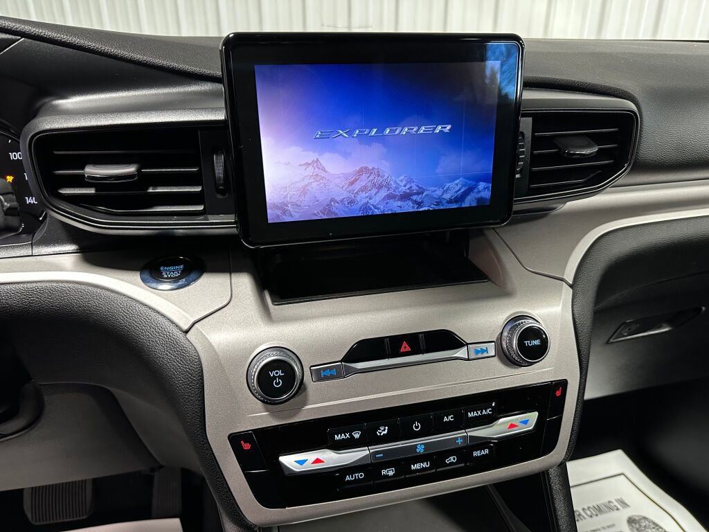 Used 2023 Ford Explorer XLT image 13