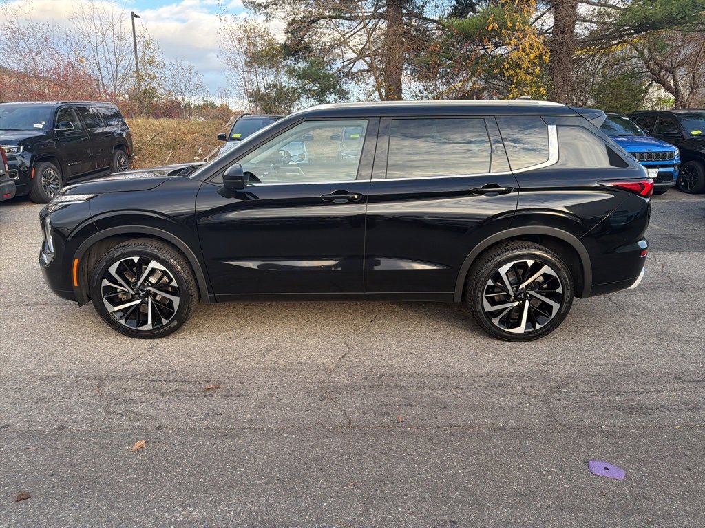 Used 2023 Mitsubishi Outlander SEL image 15
