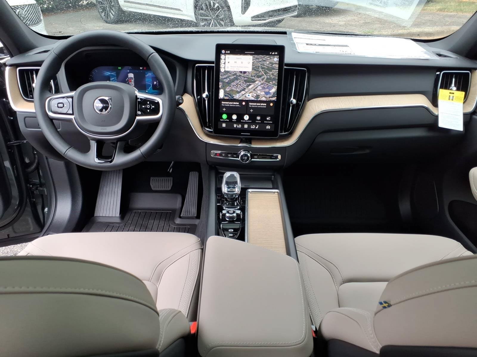 New 2026 Volvo XC60 B5 Plus w/ Protection Package Premier AWD/4WD image 12