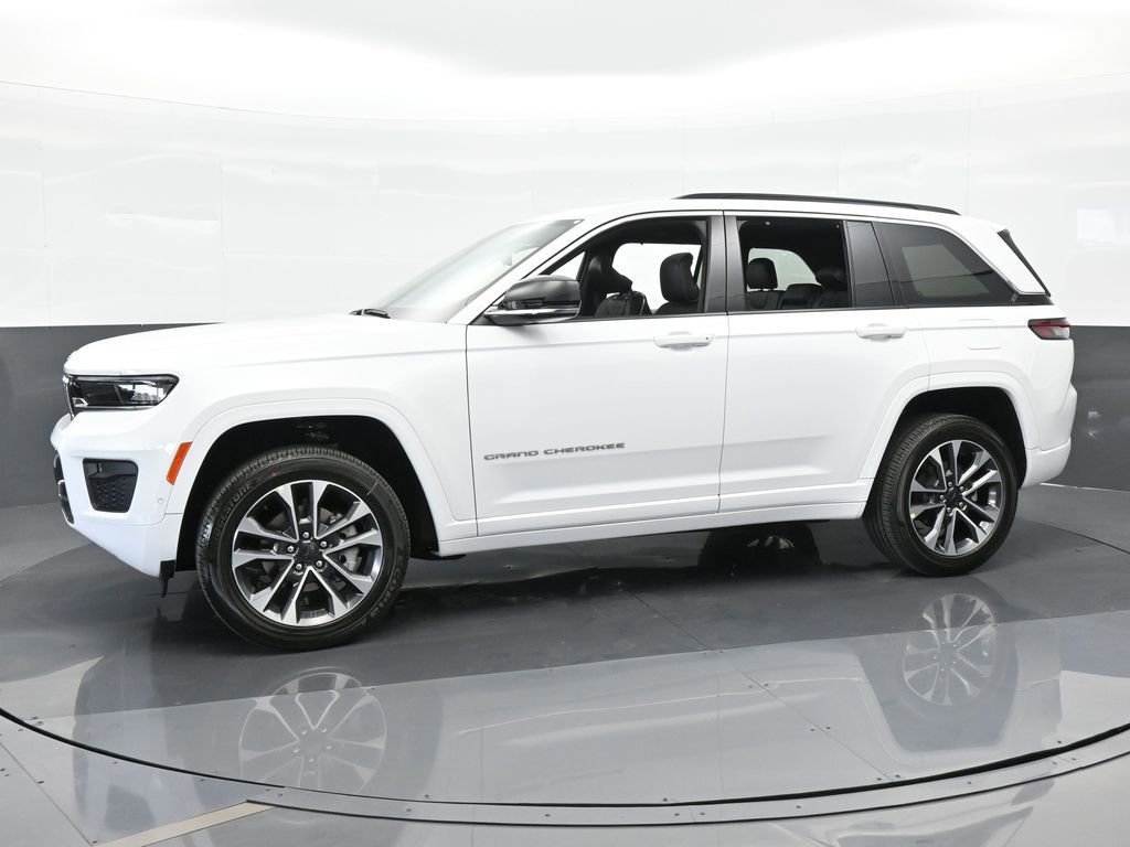 Used 2024 Jeep Grand Cherokee Overland w/ Luxury Tech Group IV image 2