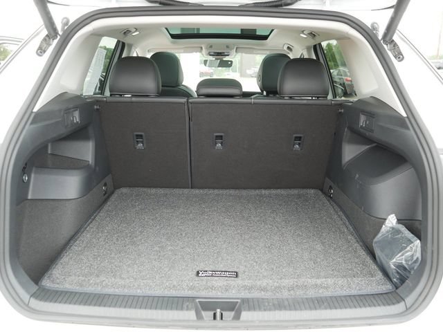 Certified 2026 Volkswagen Tiguan SE AWD/4WD image 17