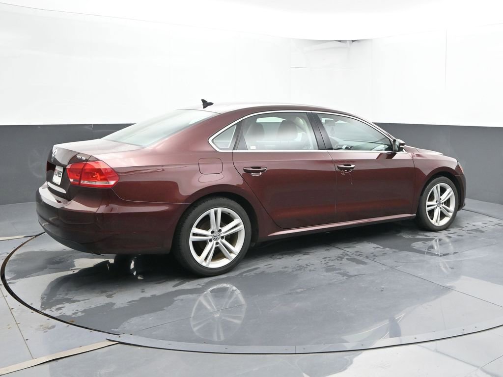 Used 2014 Volkswagen Passat TDI SE FWD image 3