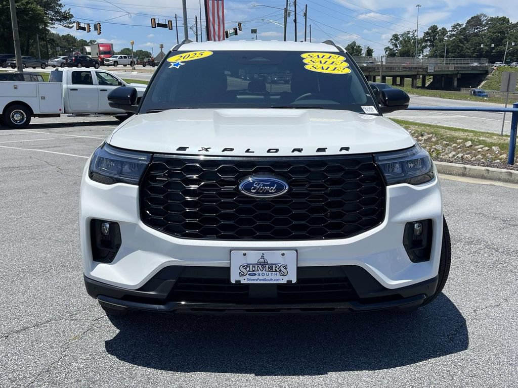 Used 2025 Ford Explorer ST-Line w/ Premium Package RWD image 8