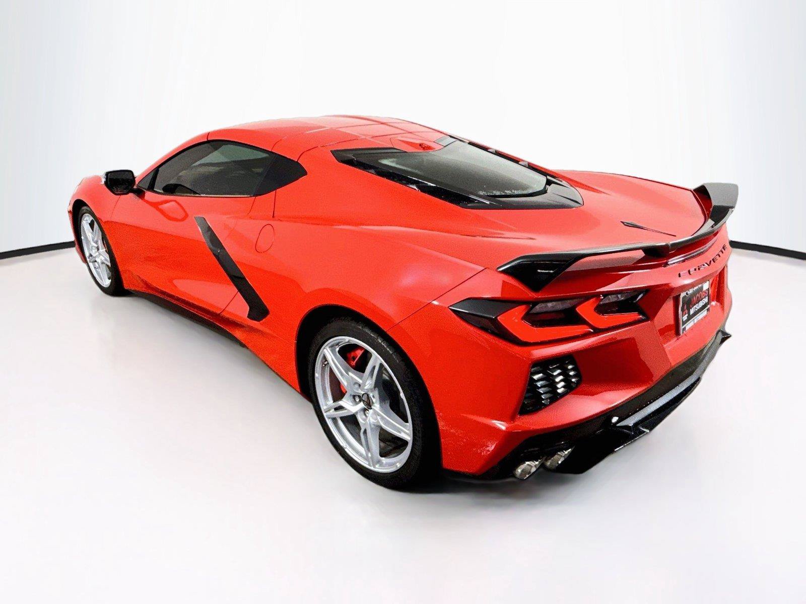 Used 2020 Chevrolet Corvette Stingray Premium Cpe w/ 3LT Preferred Equipment Group RWD image 3
