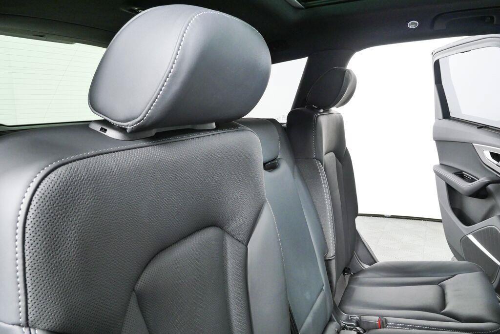 Used 2025 Audi Q7 3.0T Prestige AWD/4WD image 23