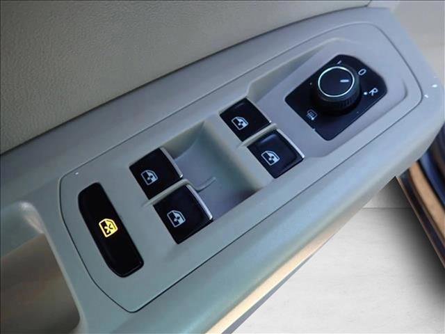 Used 2019 Volkswagen Atlas SE w/ Towing Package image 14