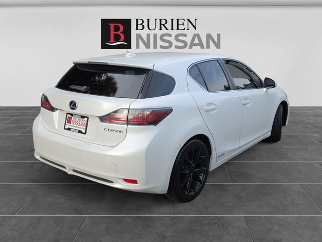 Used 2013 Lexus CT 200h w/ Premium Pkg w/Navigation FWD image 5