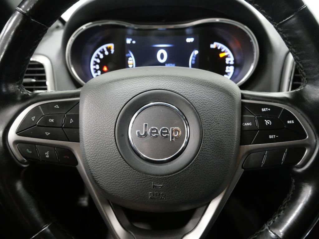 Used 2021 Jeep Grand Cherokee Laredo AWD/4WD image 16