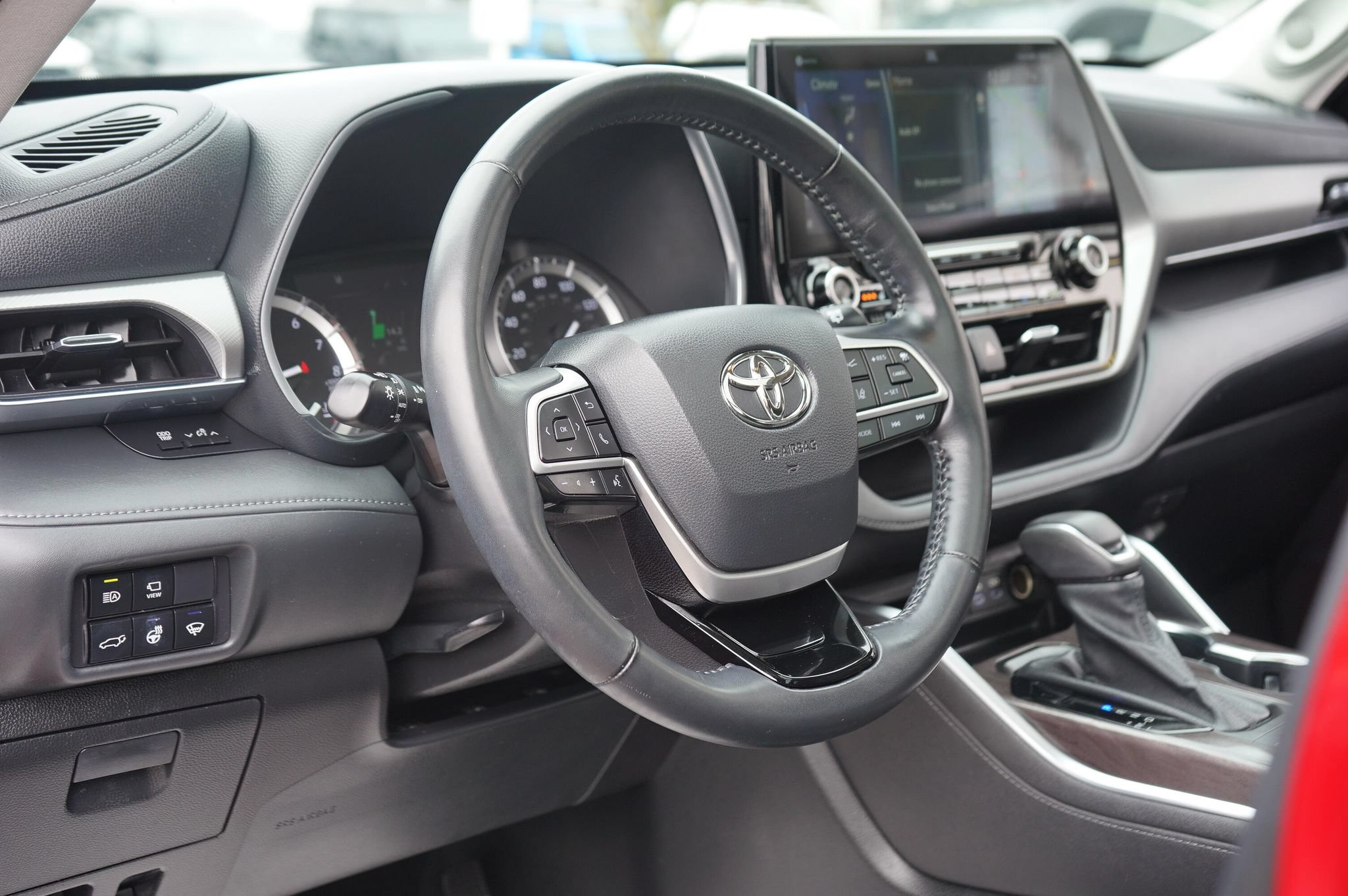 Used 2022 Toyota Highlander Platinum AWD/4WD image 11