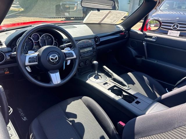 Used 2007 MAZDA MX-5 Miata Sport w/ Appearance Pkg RWD image 7