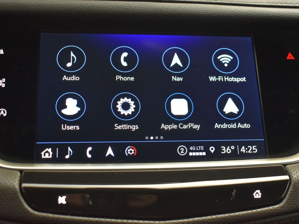 Certified 2024 Cadillac XT5 Sportv w/ LPO, Red Accent Package image 18