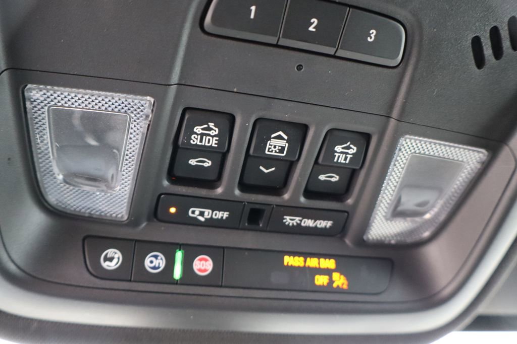 Used 2023 Chevrolet Traverse LT w/ LT Premium Package image 31