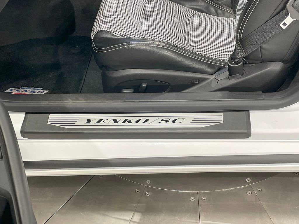 Used 2018 Chevrolet Camaro SS RWD image 48