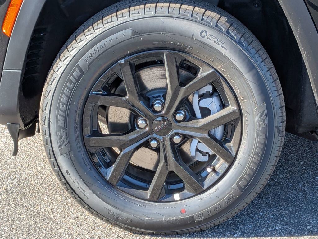 New 2025 Jeep Grand Cherokee L Altitude image 12