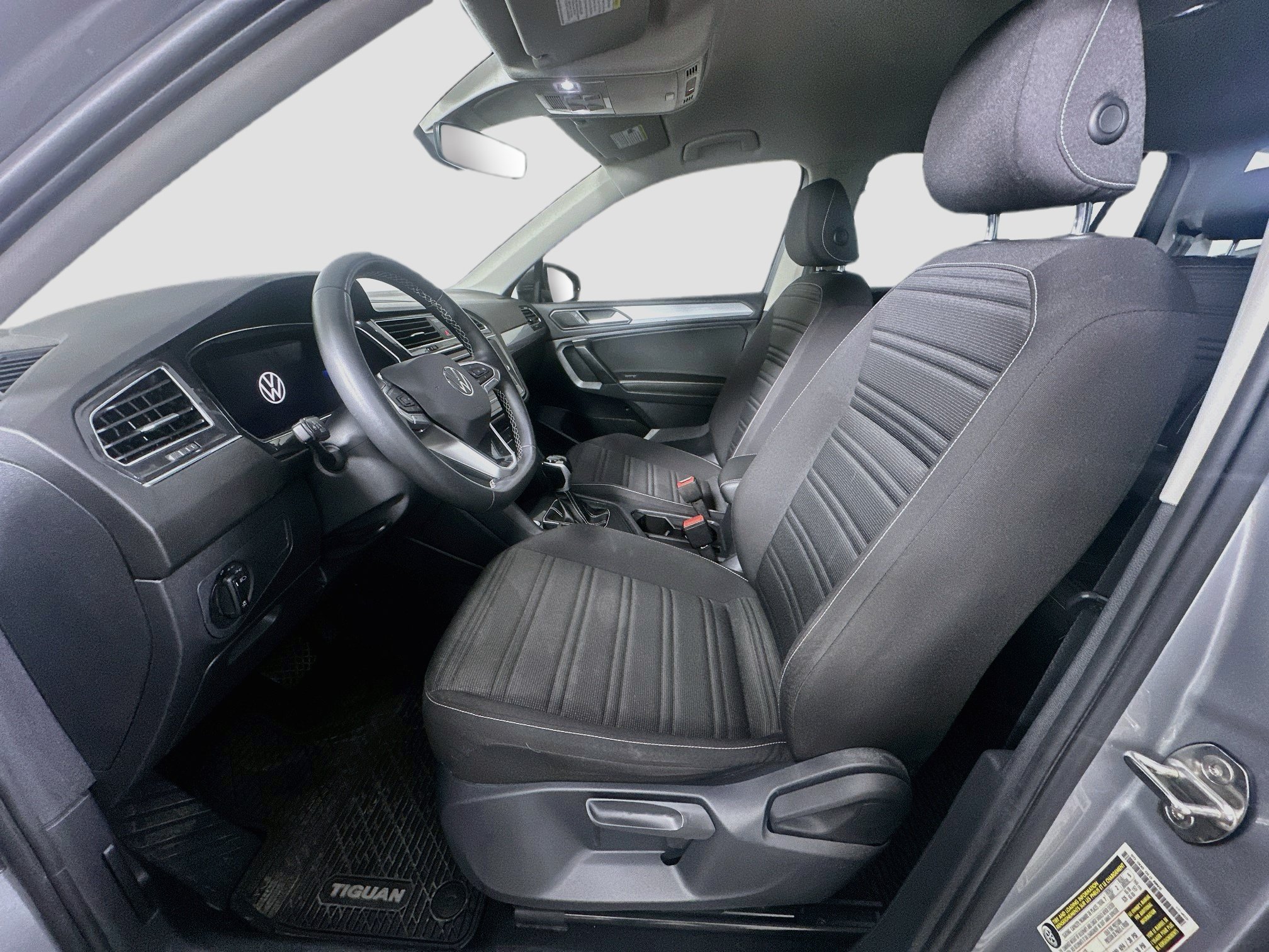Used 2022 Volkswagen Tiguan S FWD image 13