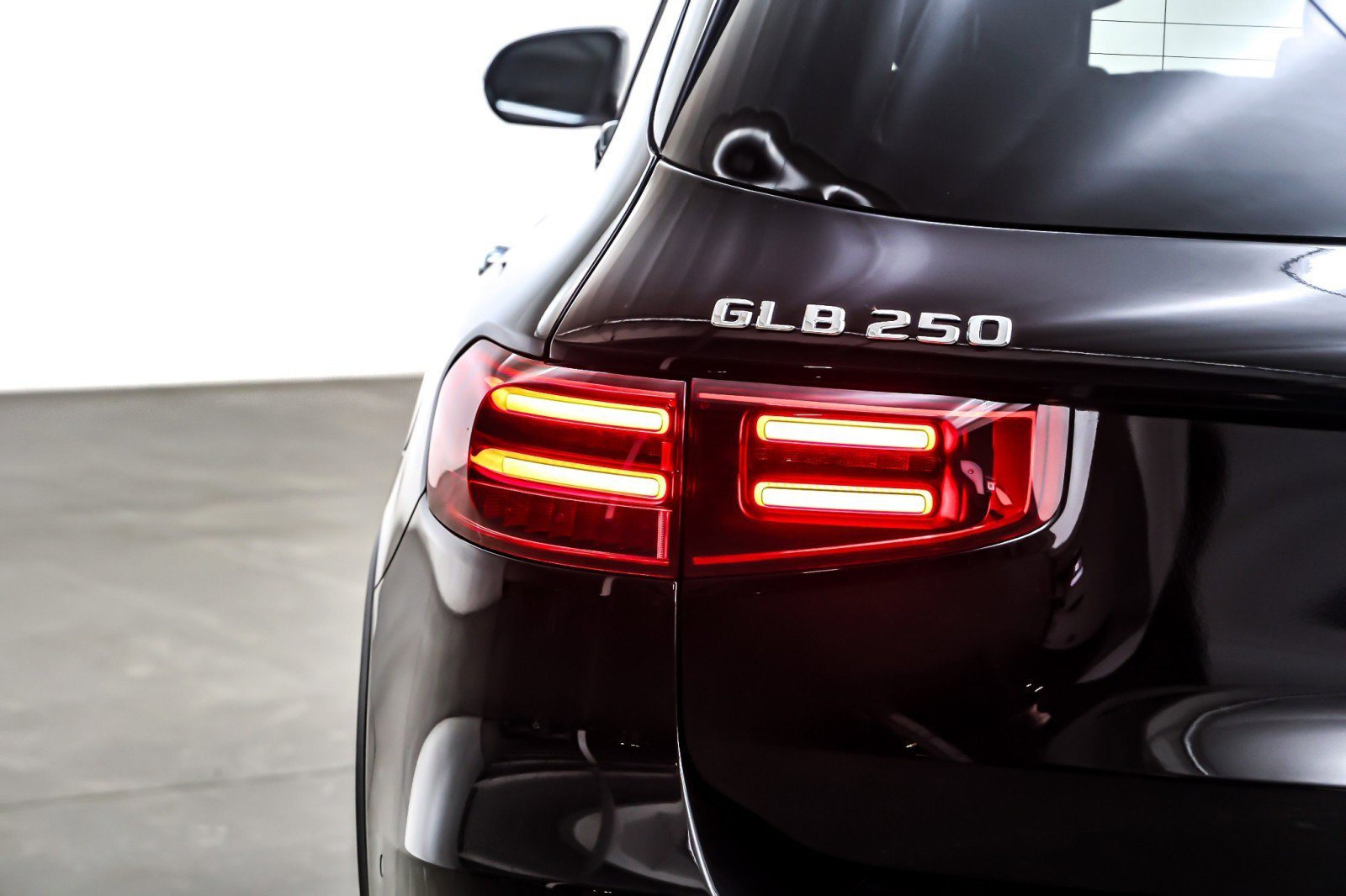 Certified 2025 Mercedes-Benz GLB 250 image 16