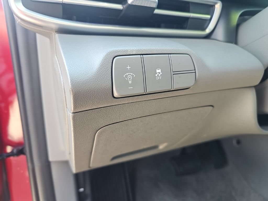 Certified 2025 Hyundai Elantra SEL FWD image 14
