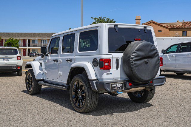 Used 2023 Jeep Wrangler Sahara AWD/4WD image 6