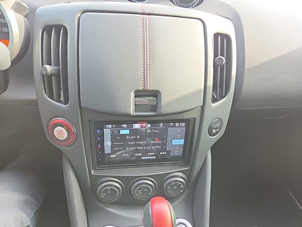 Used 2020 Nissan 370Z Sport image 16