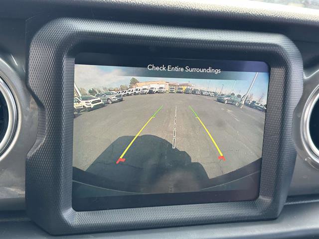 Used 2023 Jeep Wrangler Sahara AWD/4WD image 18