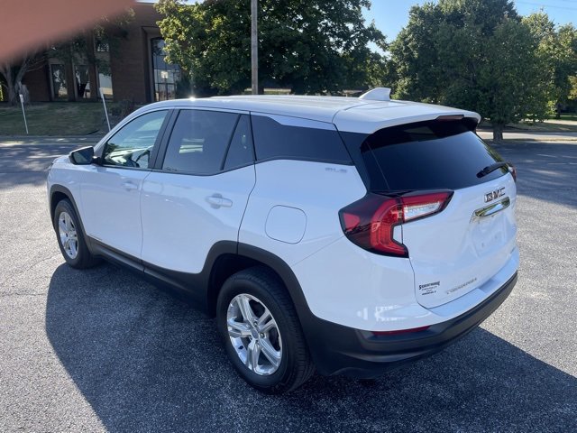 Used 2024 GMC Terrain SLE image 7