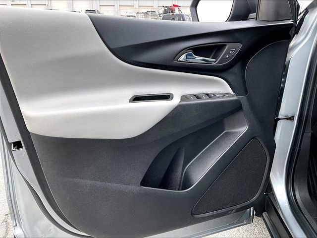 Used 2023 Chevrolet Equinox LS image 9