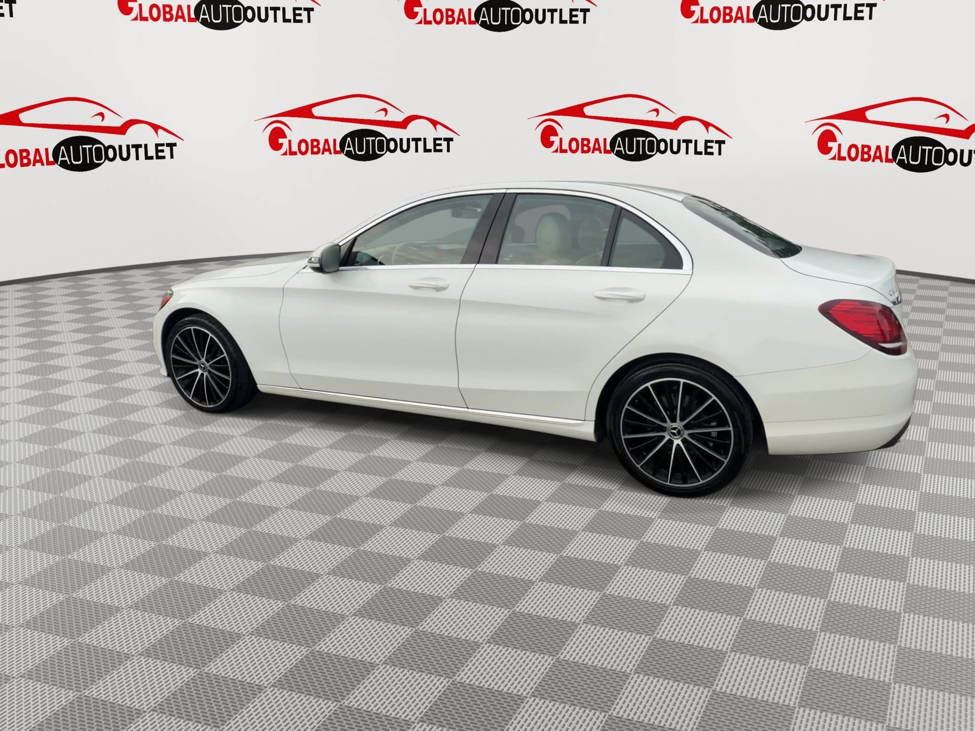 Used 2019 Mercedes-Benz C 300 Sedan image 5