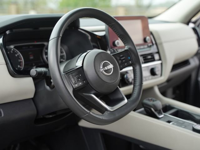 Used 2023 Nissan Pathfinder SV w/ Black Appearance Package image 27