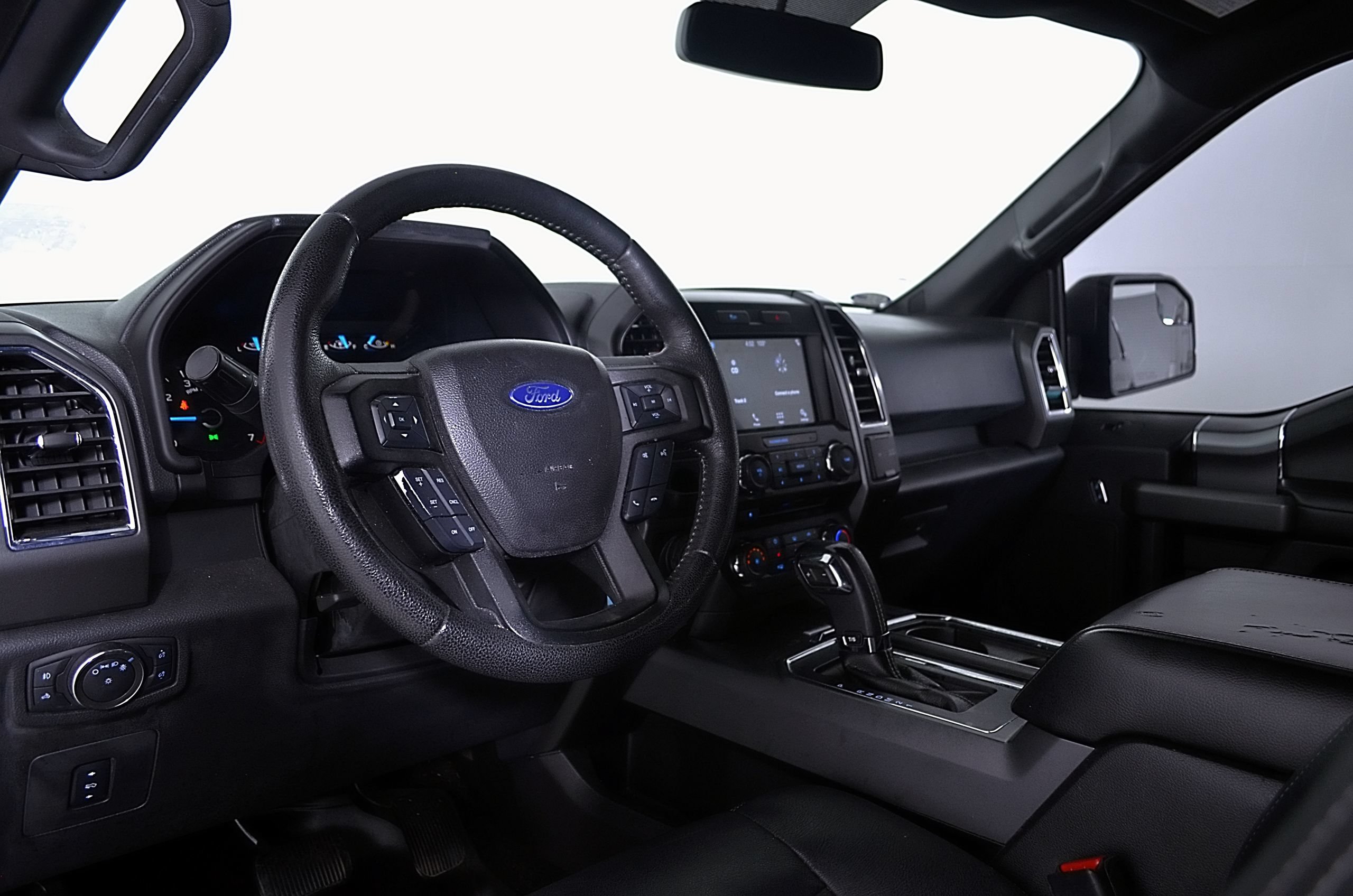 Used 2016 Ford F150 XLT w/ Equipment Group 302A Luxury RWD image 12