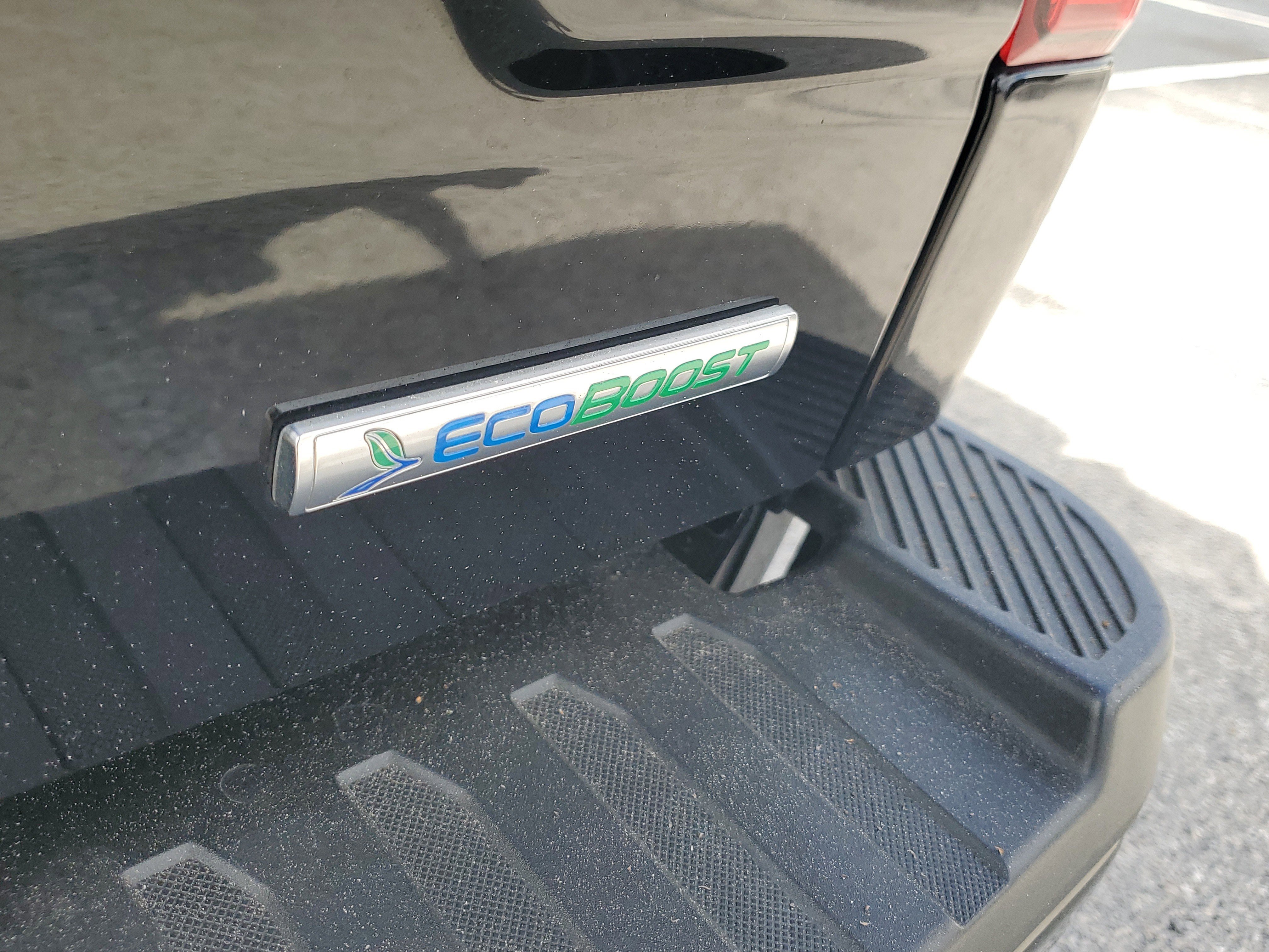 Used 2018 Ford F150 Lariat w/ Equipment Group 502A Luxury image 9