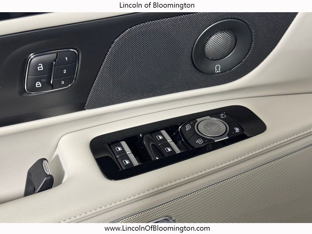 New 2026 Lincoln Nautilus Premier w/ Equipment Group 102A AWD/4WD image 19