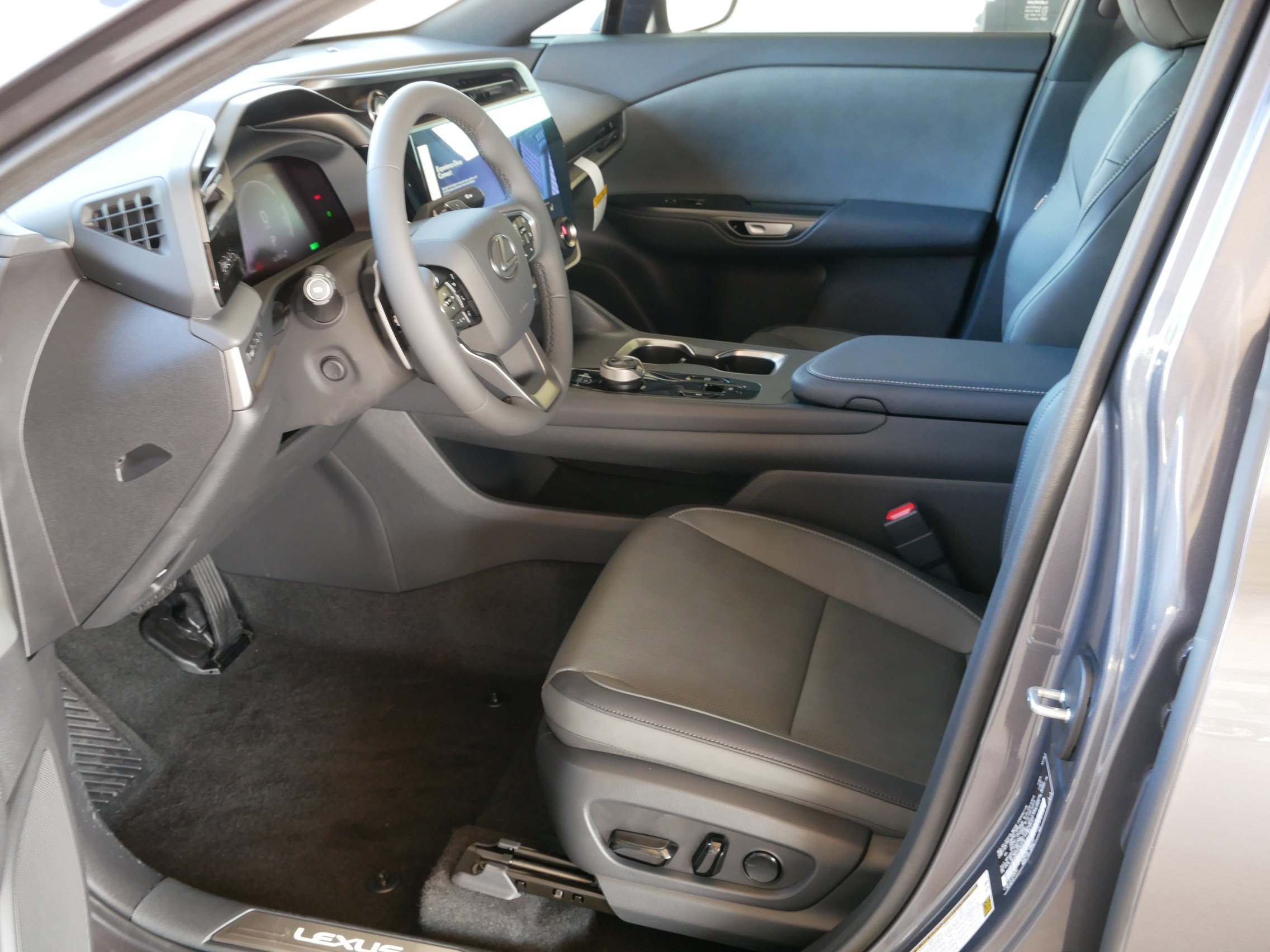 New 2026 Lexus RZ 350e 2WD image 4