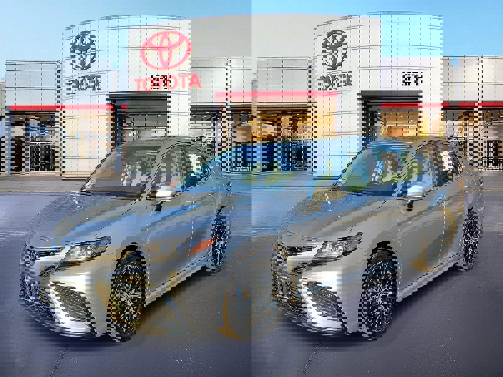 Used 2024 Toyota Camry SE