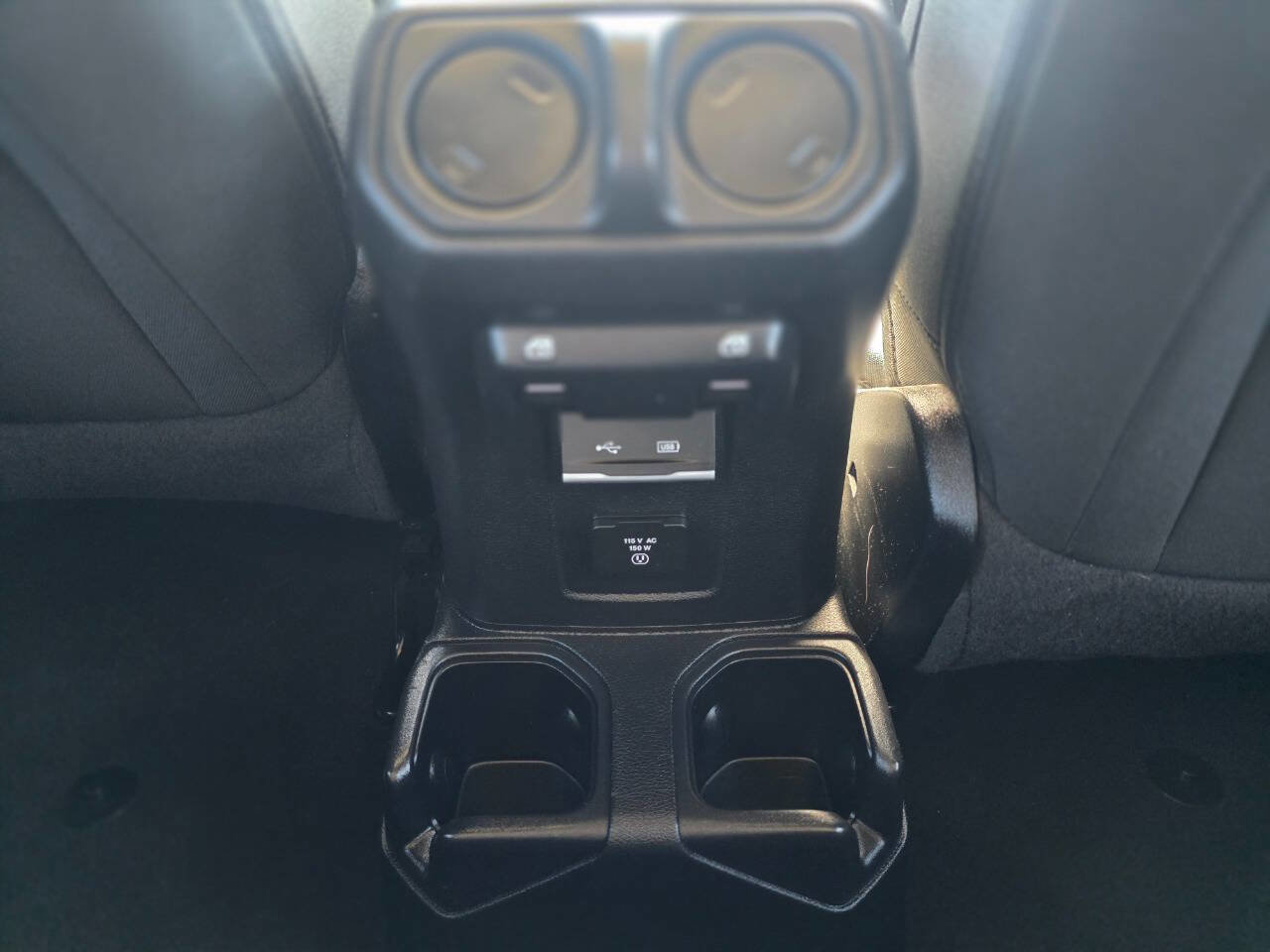 Used 2020 Jeep Wrangler Unlimited Sahara image 20