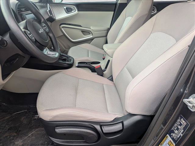 Used 2023 Kia Soul LX FWD image 21
