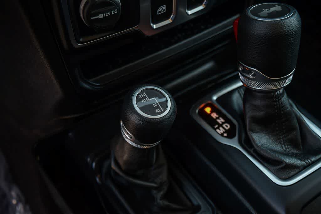 Used 2020 Jeep Wrangler Sport AWD/4WD image 22