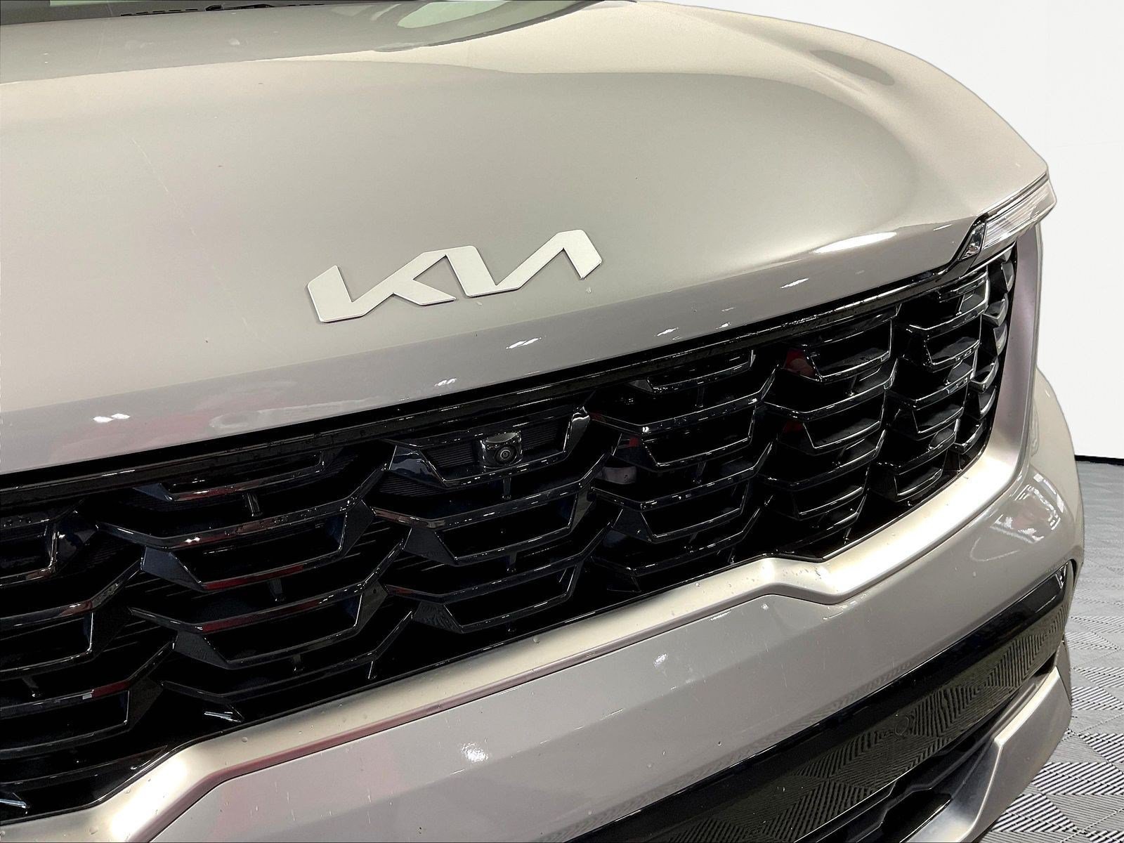 Certified 2025 Kia Sorento SX FWD image 34