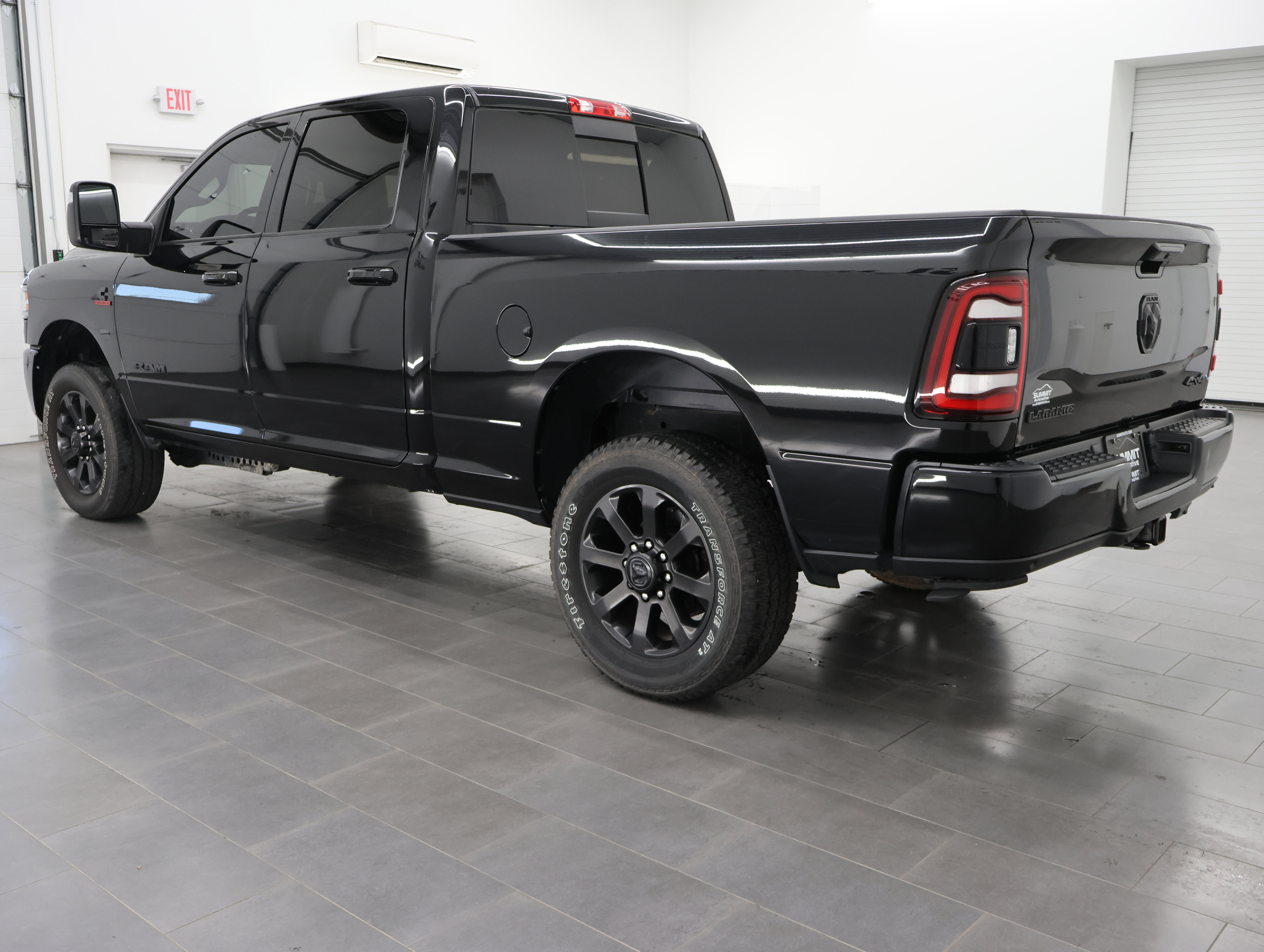 Used 2024 RAM 3500 Laramie w/ Night Edition AWD/4WD image 6