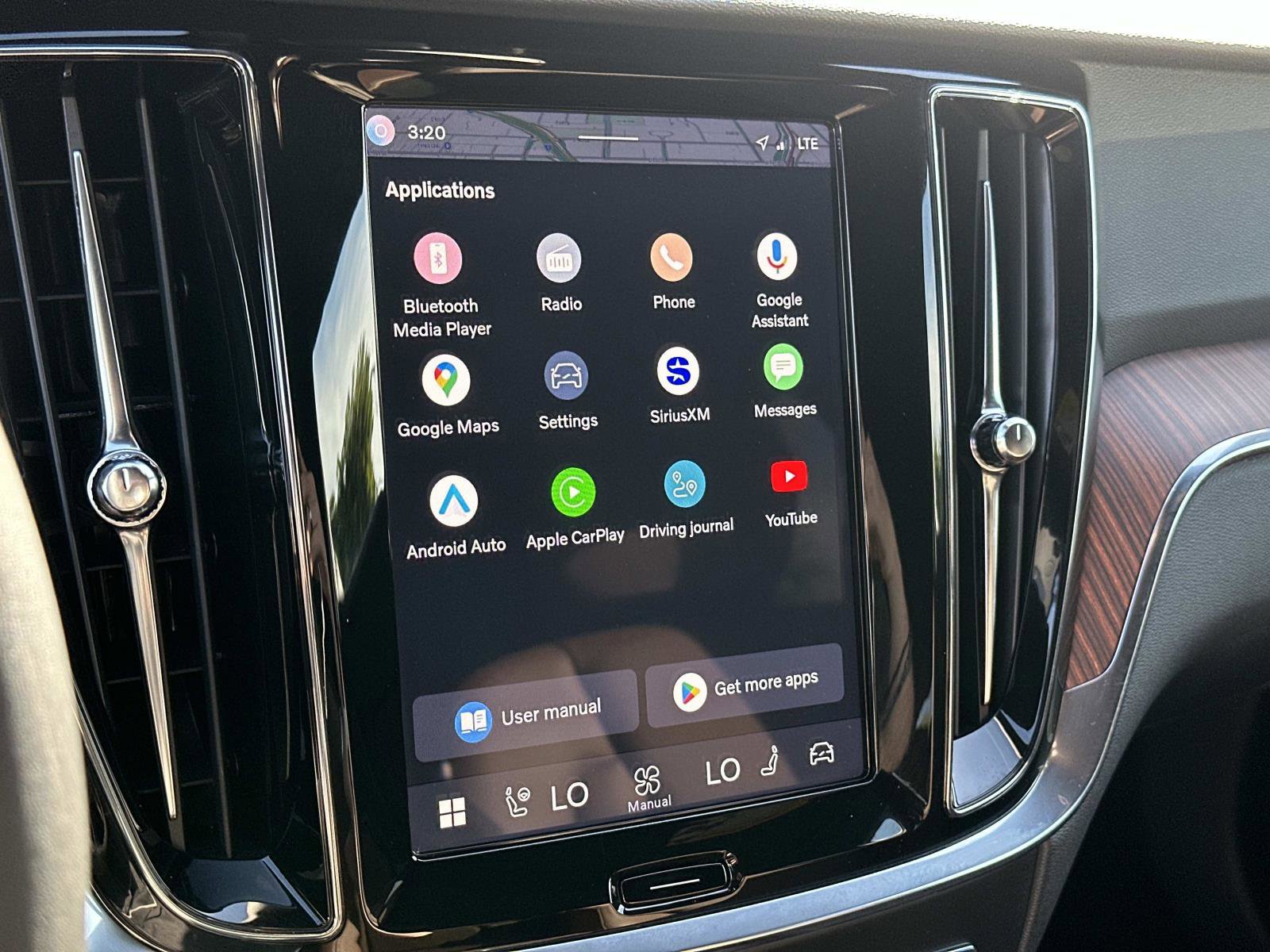 Certified 2025 Volvo V60 B5 Cross Country Plus image 11