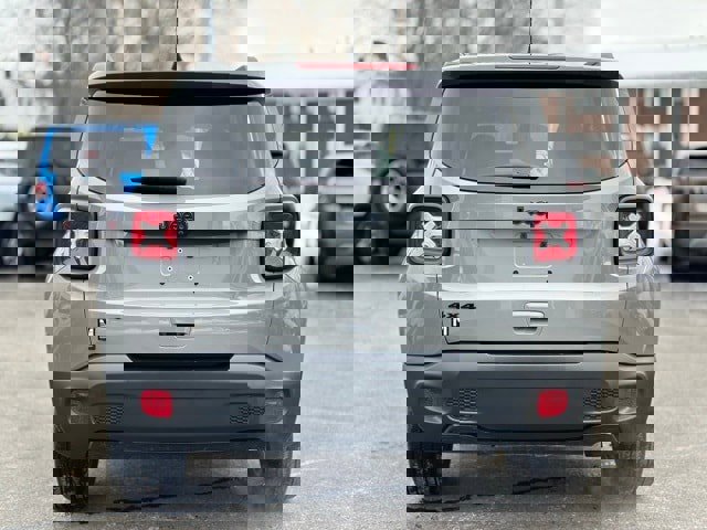 Used 2022 Jeep Renegade Altitude w/ Convenience Group image 5