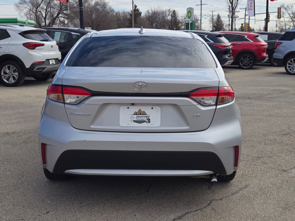 Used 2021 Toyota Corolla LE image 11