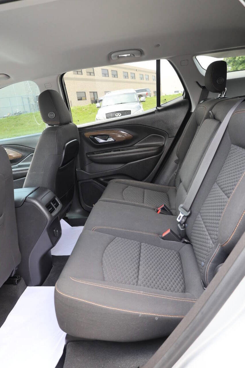 Used 2019 GMC Terrain SLE image 17