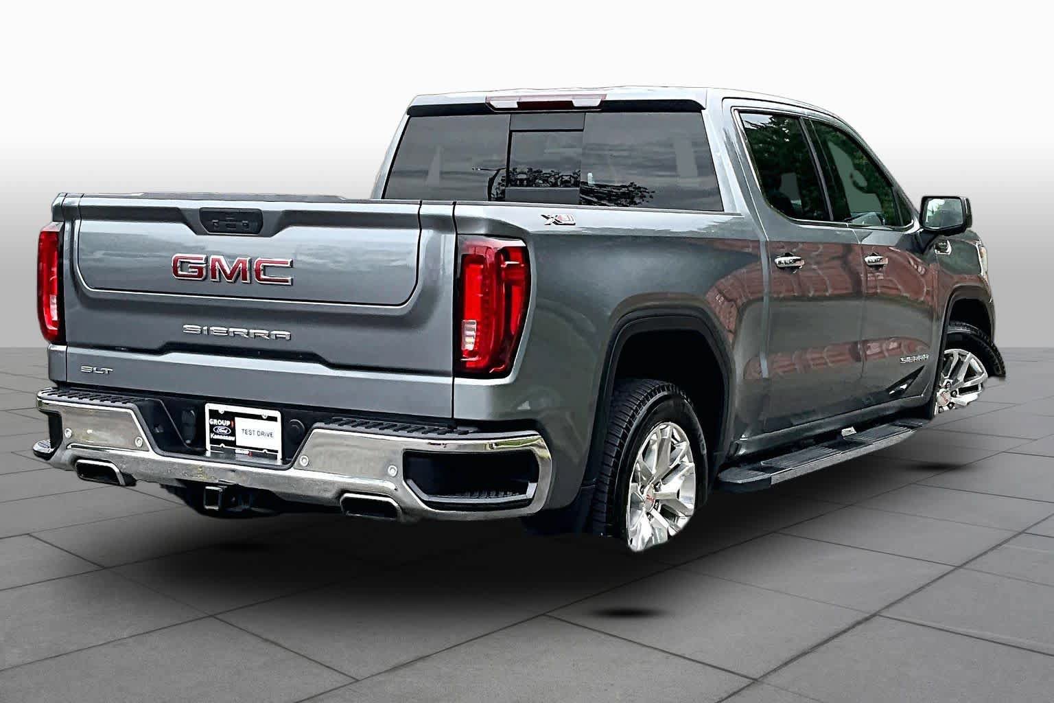 Used 2019 GMC Sierra 1500 SLT w/ SLT Premium Plus Package AWD/4WD image 13