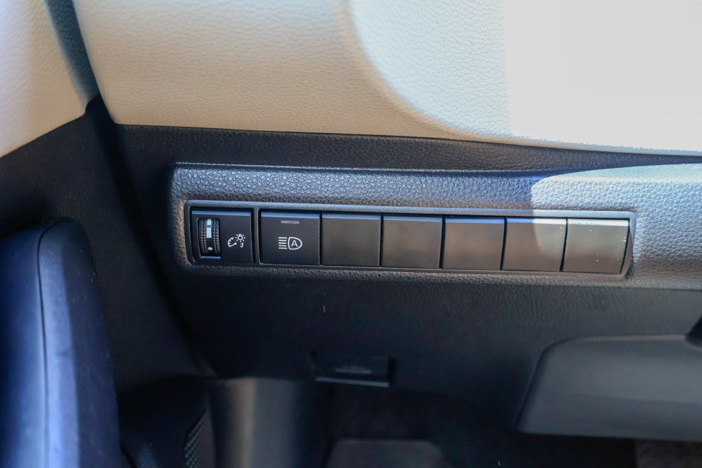 Used 2026 Toyota Corolla LE w/ LE Premium Package FWD image 19