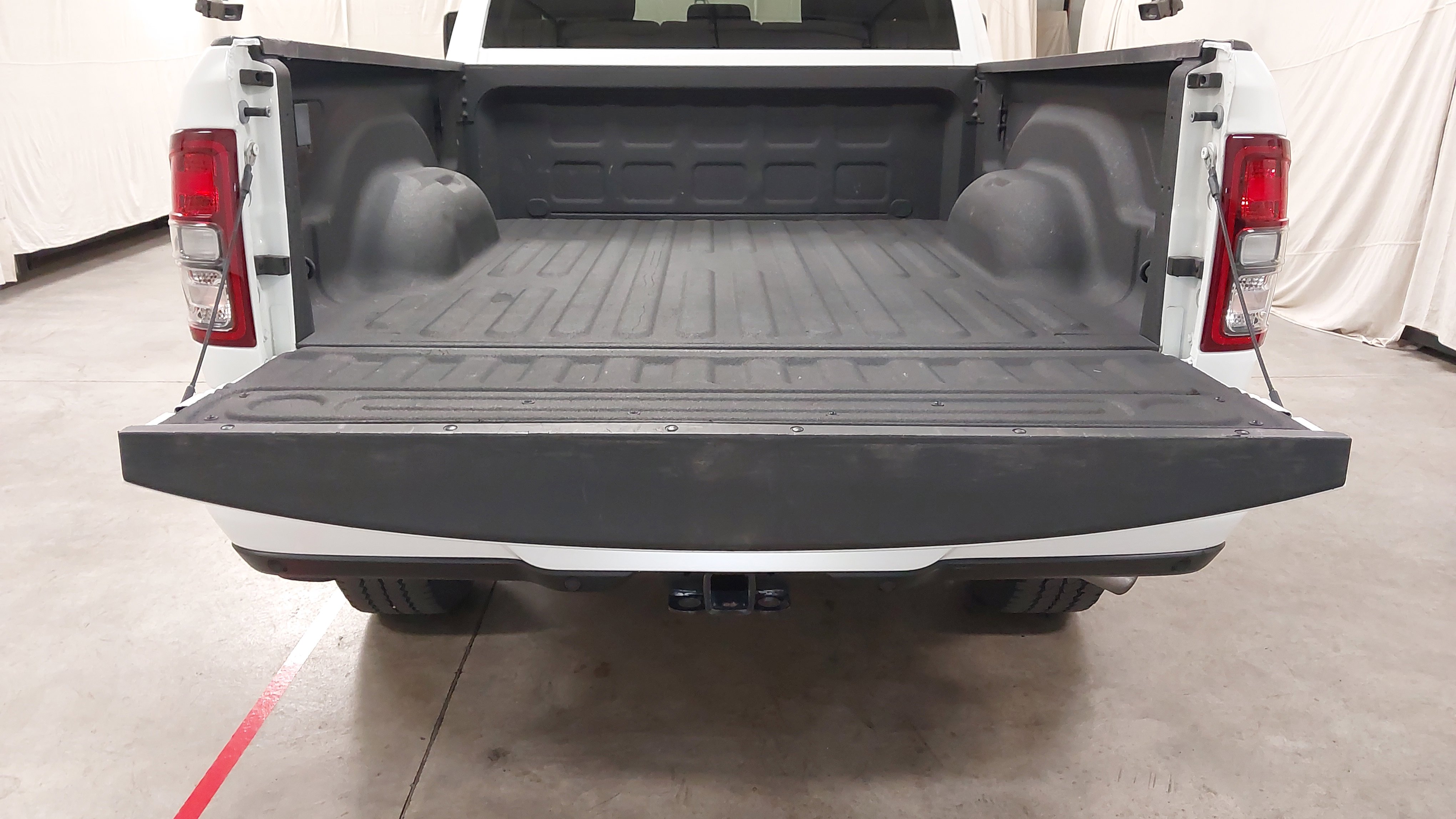 Used 2024 RAM 2500 Big Horn w/ Night Edition AWD/4WD image 26
